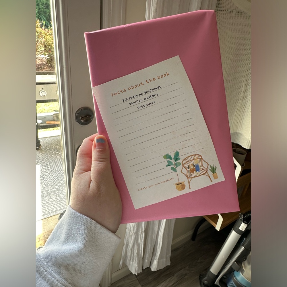 Blind date with a book!🤍